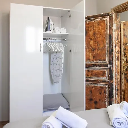 Box Apartment
